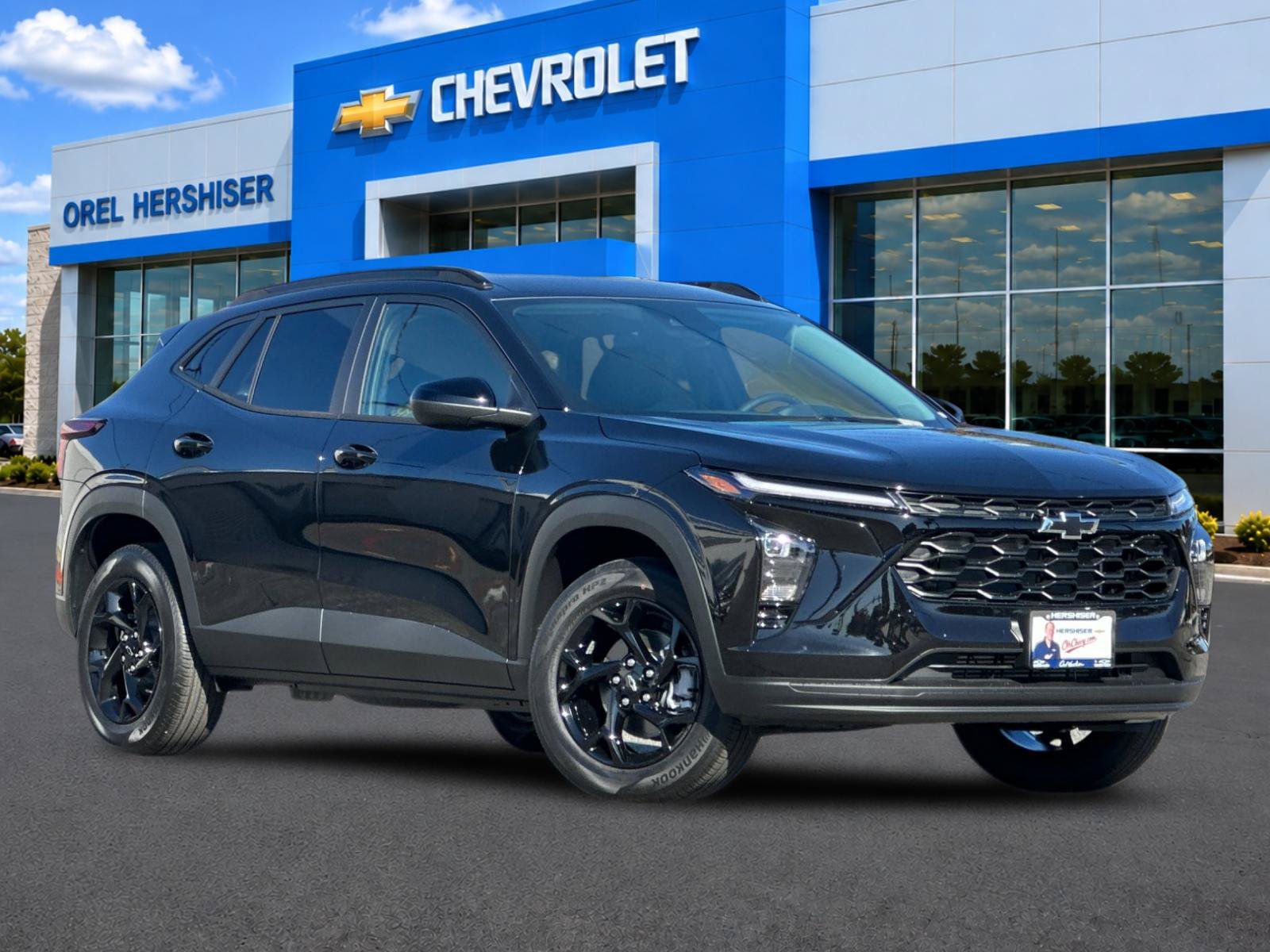 New 2026 Chevrolet Trax LT w/ Driver Confidence Package FWD image 1