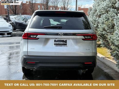 Used 2025 Toyota Grand Highlander AWD image 7