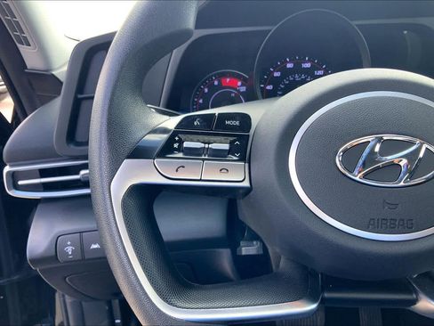 Used 2023 Hyundai Elantra SEL w/ Preferred Accessory Package image 21