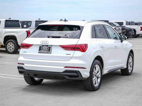 Used 2025 Audi Q3 2.0T Premium w/ Convenience Package AWD/4WD image 7