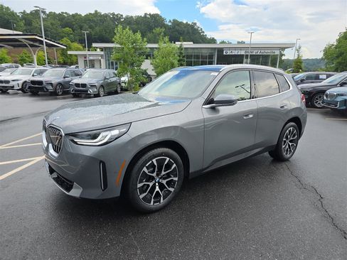 Used 2025 BMW X3 xDrive30i image 9