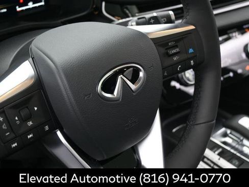 Certified 2026 INFINITI QX60 Luxe w/ Cargo Package AWD/4WD image 13
