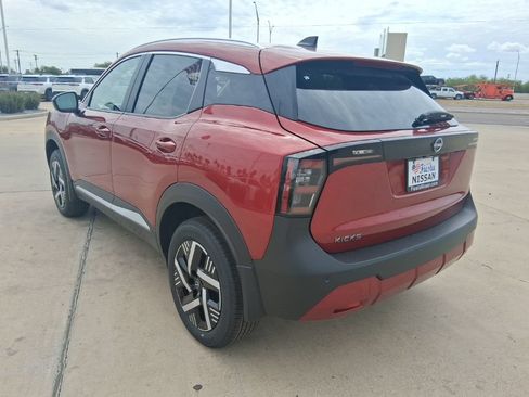 New 2026 Nissan Kicks SV w/ SV Premium Package FWD image 5