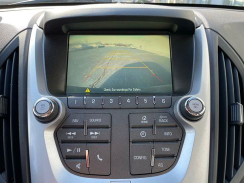 Used 2017 Chevrolet Equinox LS image 18