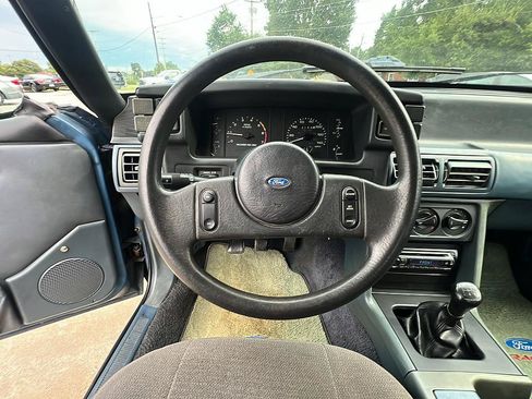 Used 1989 Ford Mustang LX RWD image 12
