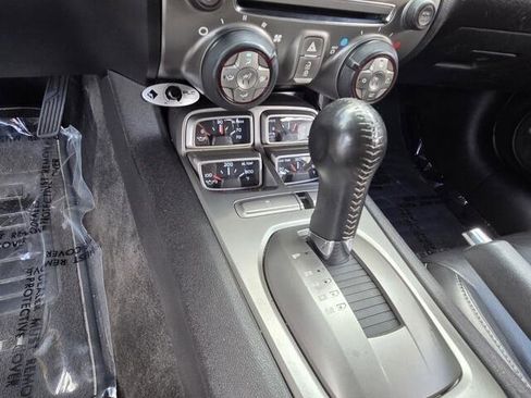 Used 2010 Chevrolet Camaro LT w/ RS Package RWD image 7