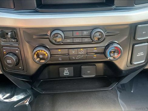 Used 2025 Ford F250 XLT AWD/4WD image 32
