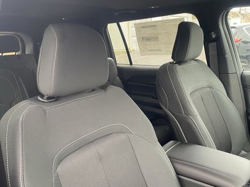 New 2025 Jeep Grand Cherokee L Laredo image 28