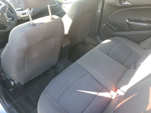 Used 2018 Chevrolet Cruze LS FWD image 9