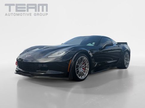 Used 2015 Chevrolet Corvette Z06 w/ 3LZ Preferred Equipment Group RWD image 3
