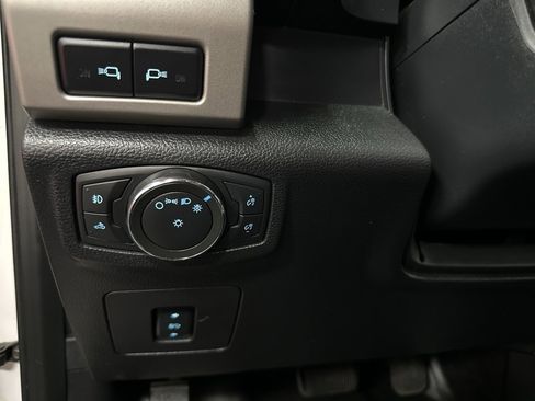 Used 2016 Ford F150 Lariat w/ Equipment Group 502A Luxury image 35