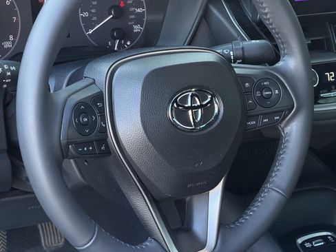 Used 2023 Toyota Corolla SE image 18