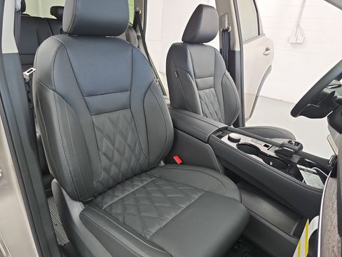 New 2026 Nissan Rogue Platinum w/ Platinum Premium Package AWD/4WD image 10