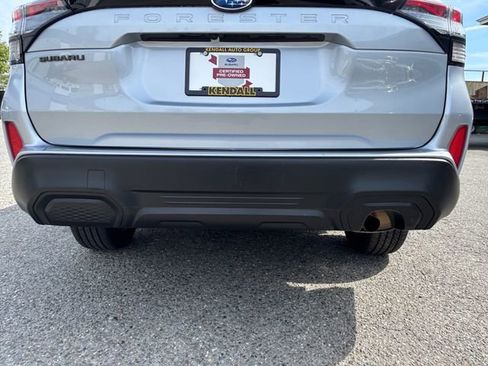 Certified 2025 Subaru Forester Premium AWD/4WD image 30