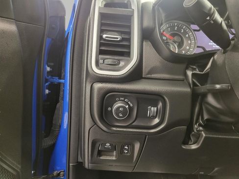 Used 2022 RAM 1500 Big Horn AWD/4WD image 39