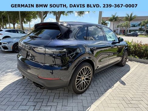 Used 2022 Porsche Cayenne S Platinum image 10