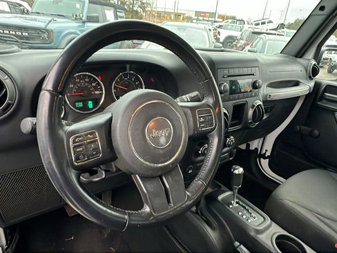 Used 2018 Jeep Wrangler Unlimited Sport w/ Connectivity Group image 23