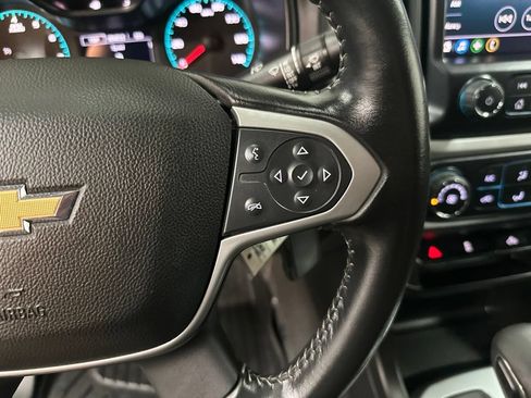 Used 2022 Chevrolet Colorado LT w/ LT Convenience Package AWD/4WD image 17