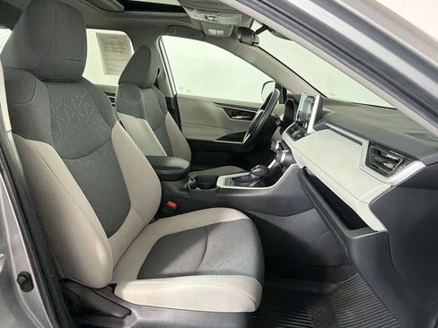 Used 2020 Toyota RAV4 XLE w/ Convenience Package AWD/4WD image 22