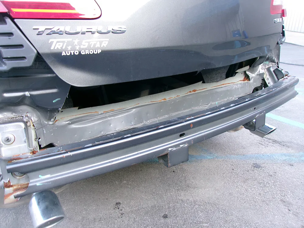 Used 2018 Ford Taurus SEL w/ Equipment Group 201A FWD image 19
