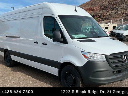 Used 2026 Mercedes-Benz Sprinter 2500 image 7
