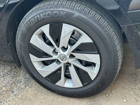 Used 2025 Nissan Altima 2.5 S FWD image 8