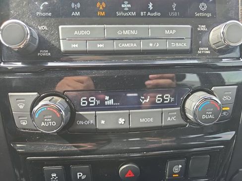 Used 2024 Nissan Titan PRO-4X image 4