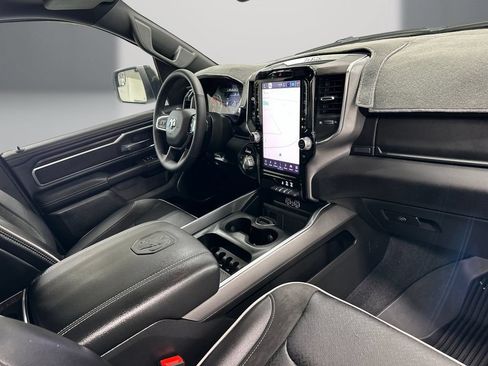 Used 2025 RAM 1500 Laramie AWD/4WD image 16