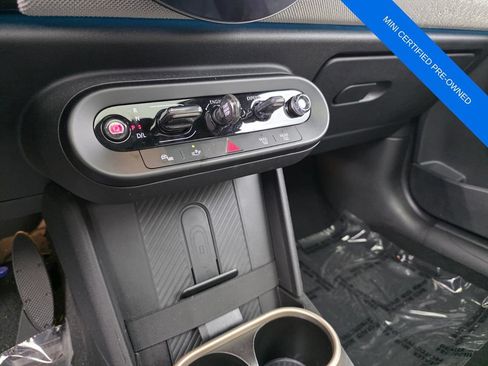 Used 2025 MINI Cooper 2-Door Hardtop FWD image 21