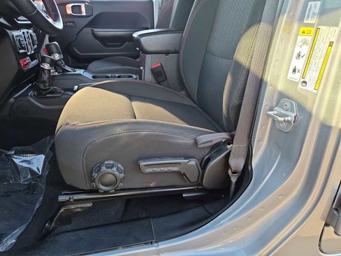 Used 2020 Jeep Wrangler Unlimited Rubicon image 18