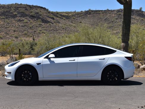 Used 2022 Tesla Model 3 Long Range AWD/4WD image 6