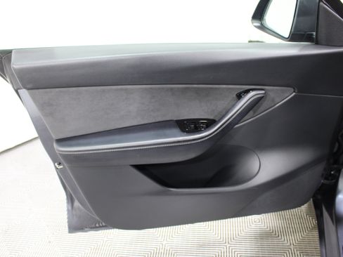 Used 2021 Tesla Model Y Performance AWD/4WD image 6
