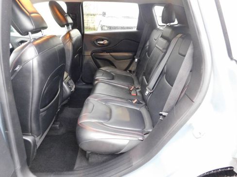 Used 2014 Jeep Cherokee Trailhawk w/ Leather Interior Group image 6