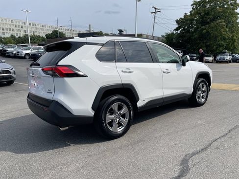 Certified 2024 Toyota RAV4 LE AWD/4WD image 8