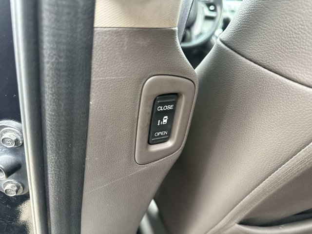 Used 2012 Honda Odyssey Touring image 12