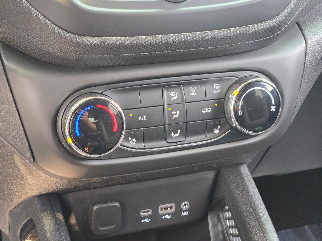 Used 2023 Chevrolet TrailBlazer LT FWD image 22