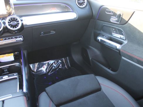 Certified 2025 Mercedes-Benz GLB 35 AMG 4MATIC image 3