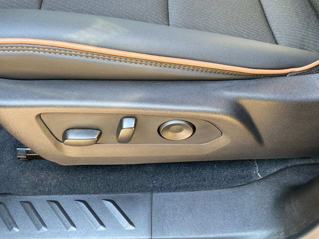 Used 2025 GMC Canyon AT4 AWD/4WD image 15