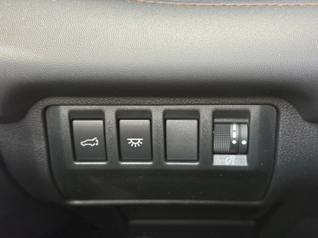 Used 2026 Subaru Ascent Limited Bronze AWD/4WD image 8