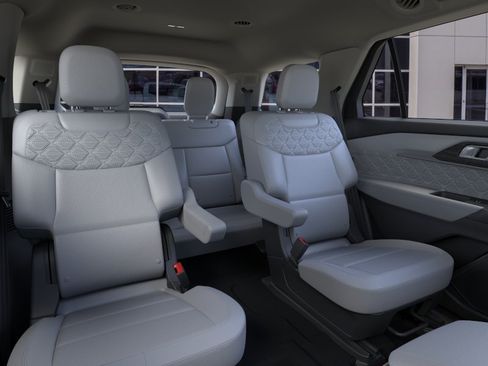 New 2026 Ford Explorer Platinum w/ LUX Leather Package AWD/4WD image 11