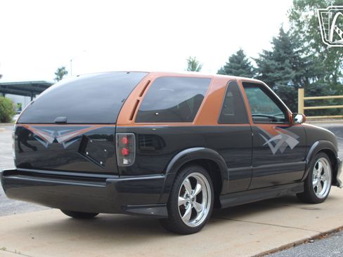 Used 2001 Chevrolet Blazer Xtreme w/ Preferred Equipment Group RWD image 4
