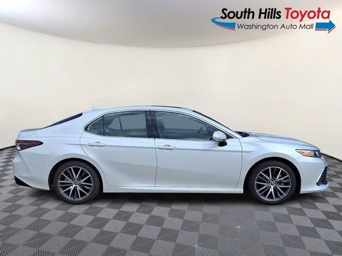 Used 2023 Toyota Camry XLE w/ Navigation Package image 7