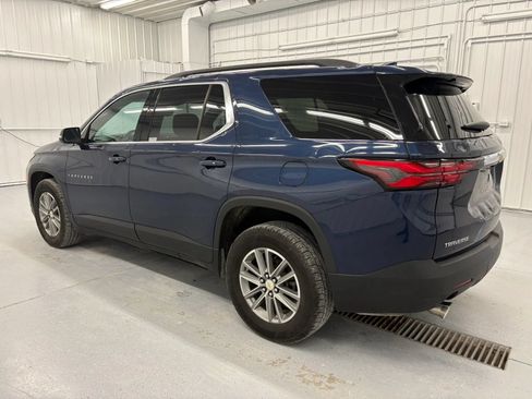 Used 2022 Chevrolet Traverse LT FWD image 16