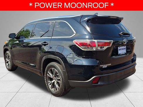 Used 2016 Toyota Highlander XLE AWD/4WD image 6