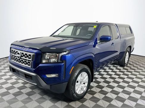 Used 2023 Nissan Frontier SV w/ SV Convenience Package RWD image 4