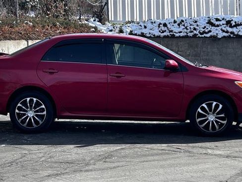 Used 2013 Toyota Corolla LE image 6