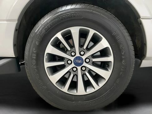 Used 2017 Ford Expedition XLT AWD/4WD image 27