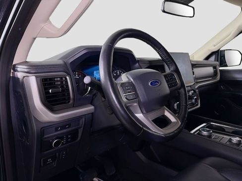 Used 2024 Ford Expedition Max XLT image 9
