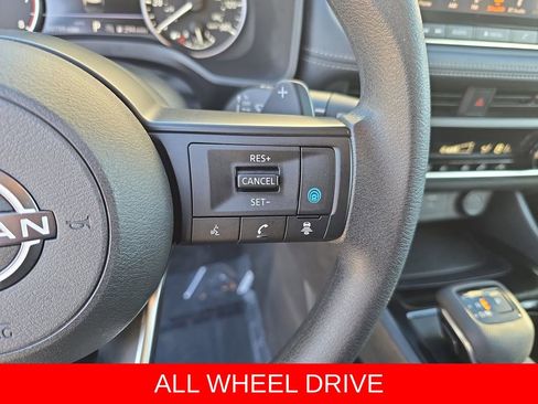 Used 2024 Nissan Rogue SV image 19