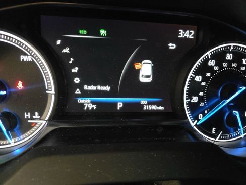 Used 2023 Toyota Venza XLE image 6